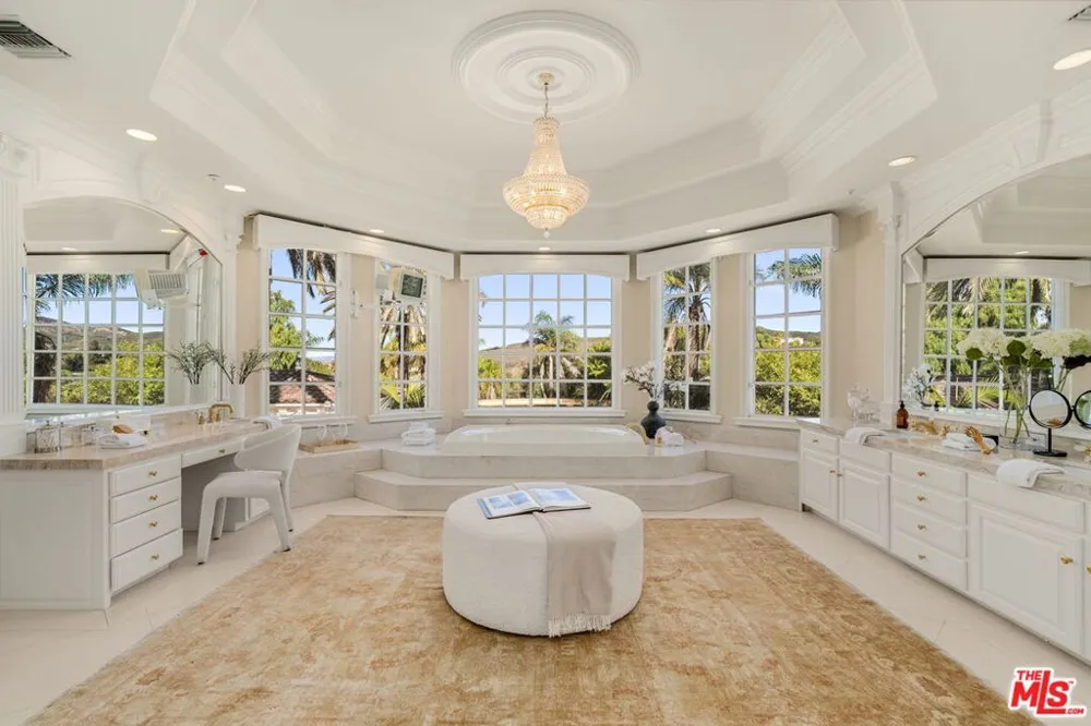 3855 Brunston Court Westlake Village, CA 91362