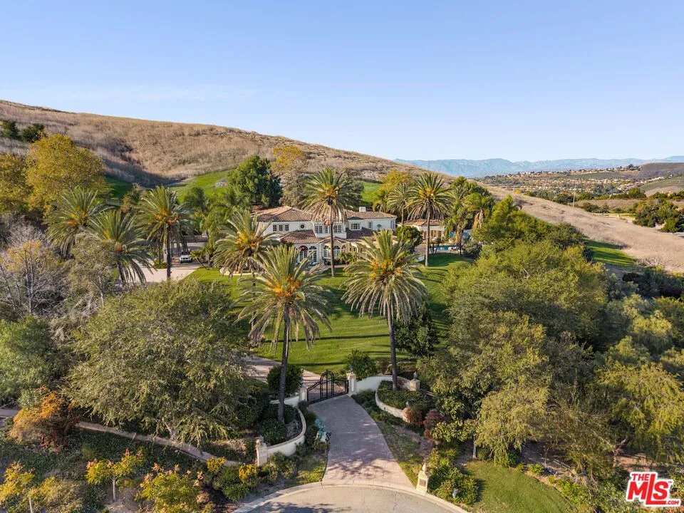 3855 Brunston Court Westlake Village, CA 91362