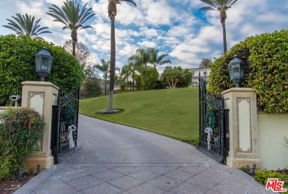 3855 Brunston Court Westlake Village, CA 91362