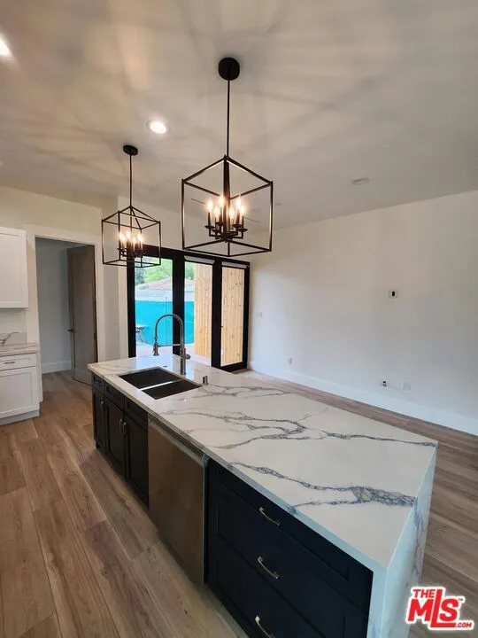 16641 McCormick Street Encino, CA 91436