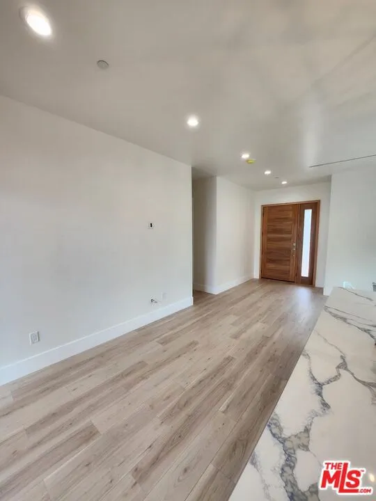 16641 McCormick Street Encino, CA 91436