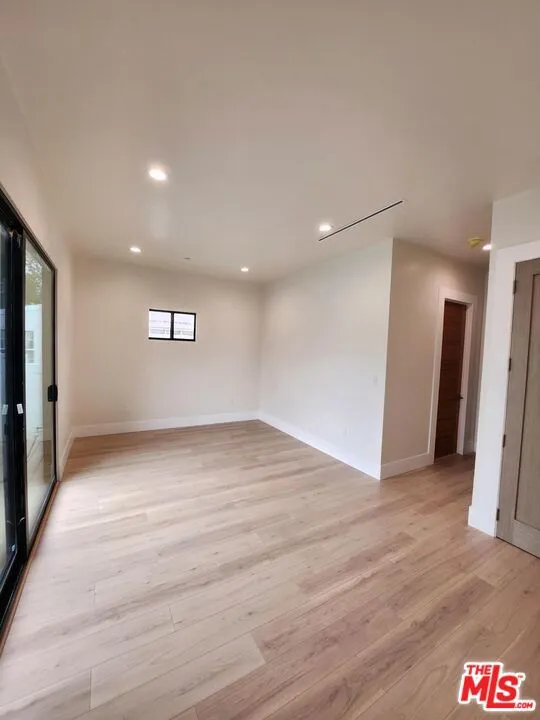 16641 McCormick Street Encino, CA 91436