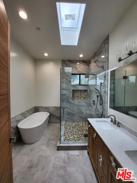 16641 McCormick Street Encino, CA 91436