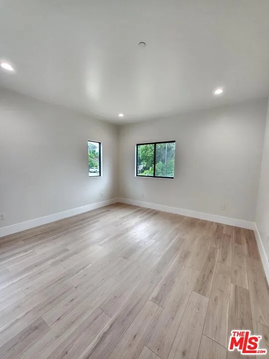 16641 McCormick Street Encino, CA 91436