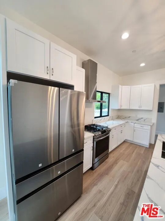 16641 McCormick Street Encino, CA 91436