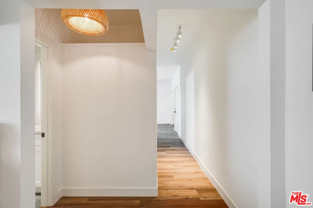 151 Swall Drive #1 Beverly Hills, CA 90211