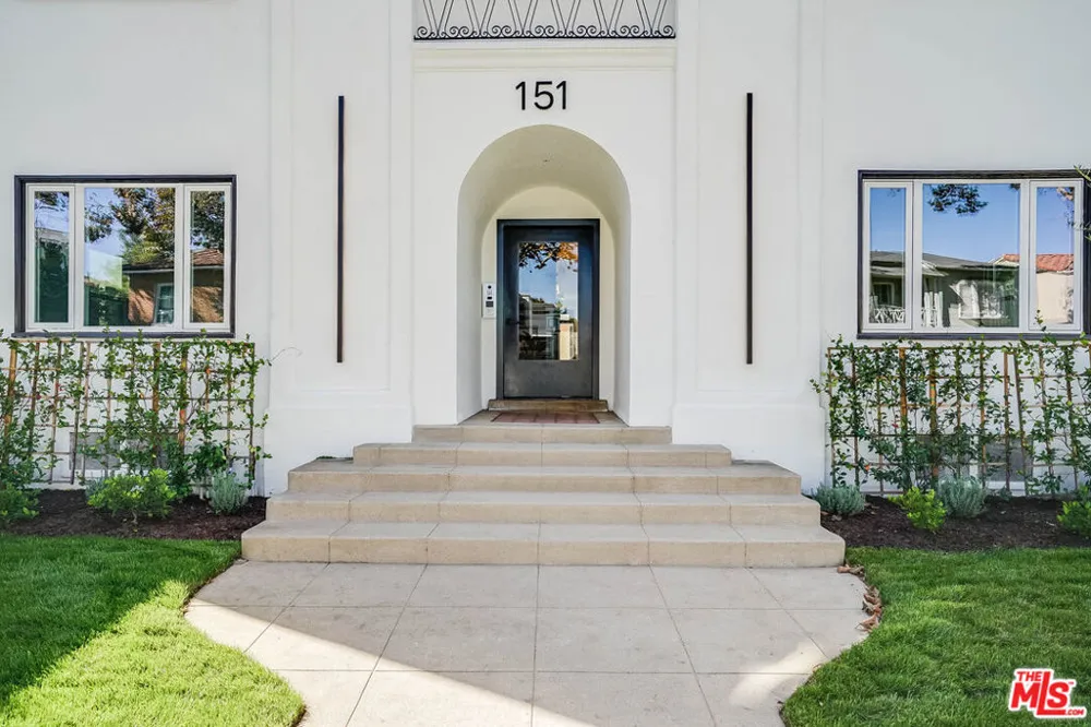 151 Swall Drive #1 Beverly Hills, CA 90211