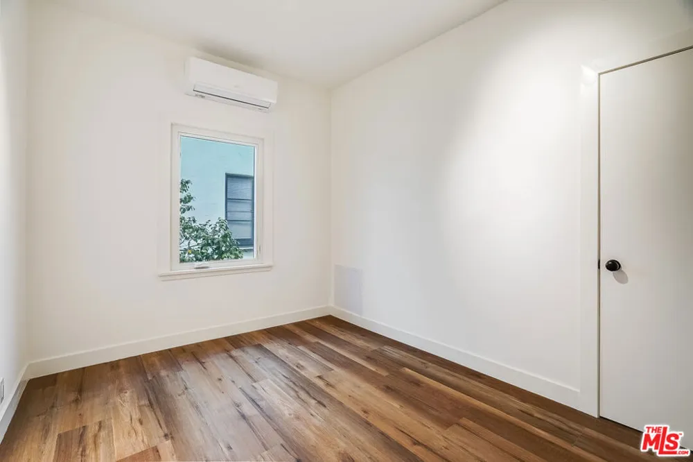 151 Swall Drive #1 Beverly Hills, CA 90211