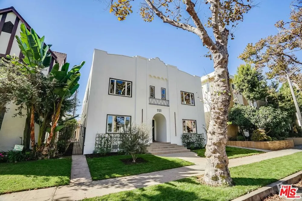 151 Swall Drive #1 Beverly Hills, CA 90211