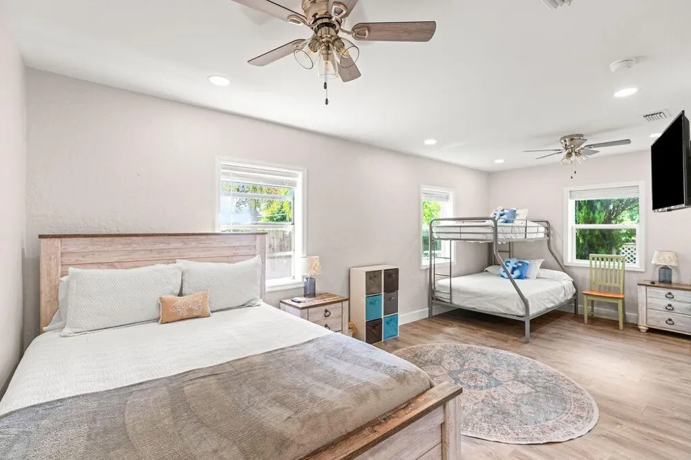 916 W DUVAL STREET Lantana, FL 33462