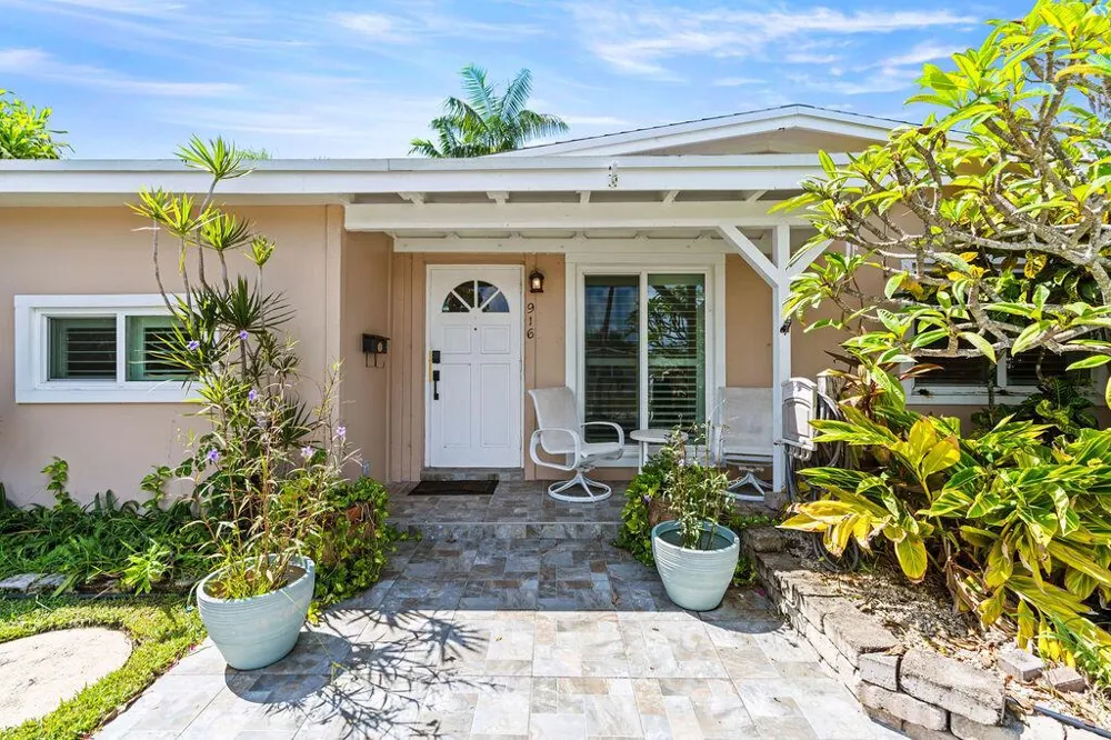 916 W DUVAL STREET Lantana, FL 33462