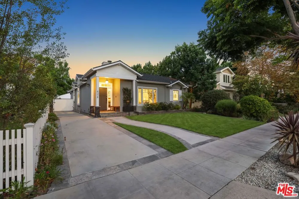4324 Kraft Avenue Studio City, CA 91604