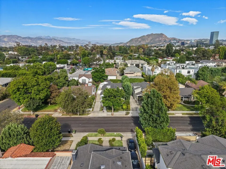 4324 Kraft Avenue Studio City, CA 91604