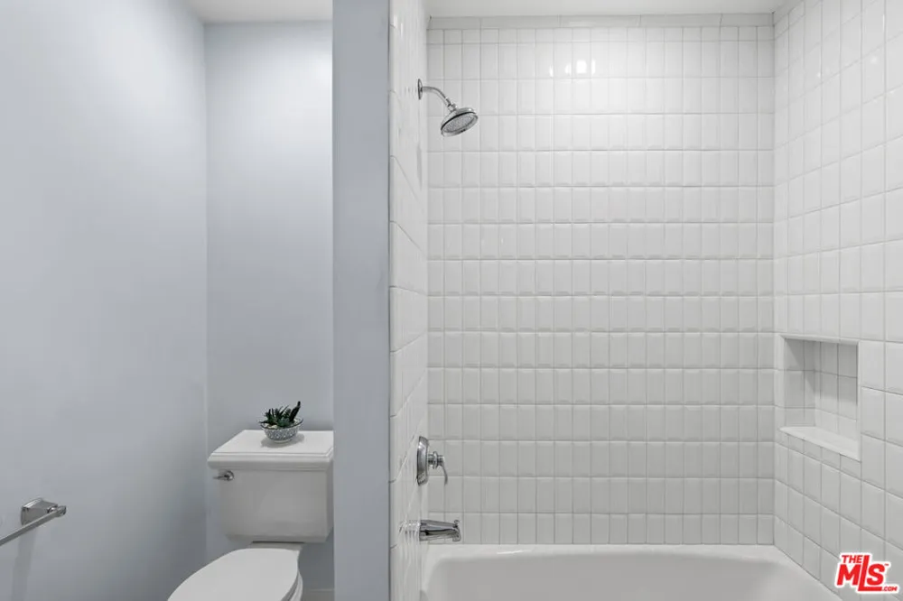 4324 Kraft Avenue Studio City, CA 91604
