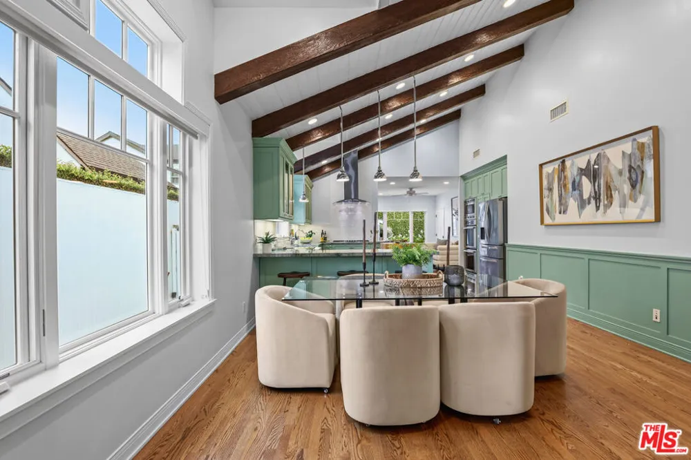 4324 Kraft Avenue Studio City, CA 91604