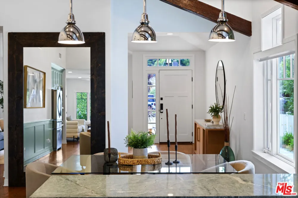 4324 Kraft Avenue Studio City, CA 91604