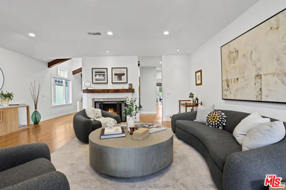 4324 Kraft Avenue Studio City, CA 91604