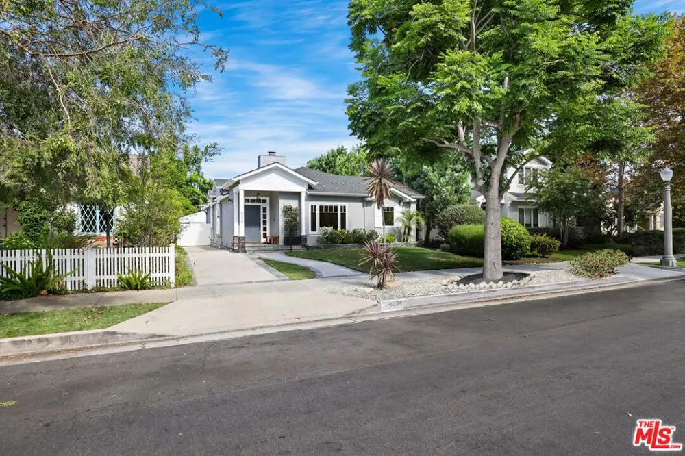 4324 Kraft Avenue Studio City, CA 91604