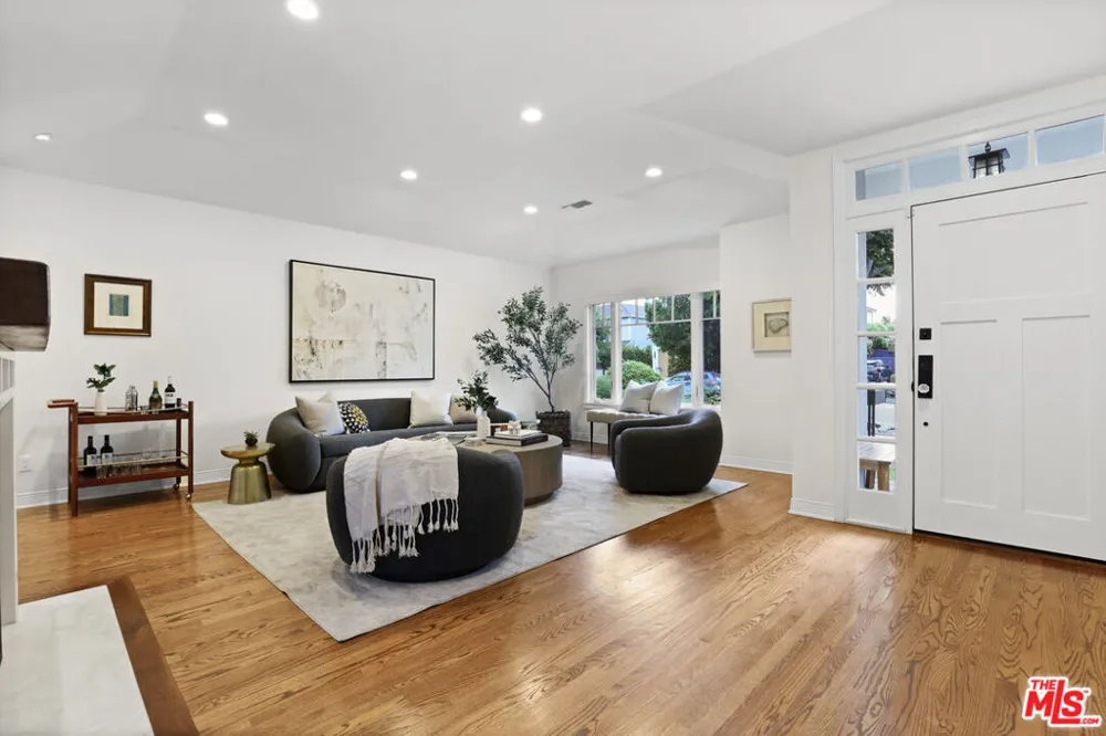 4324 Kraft Avenue Studio City, CA 91604