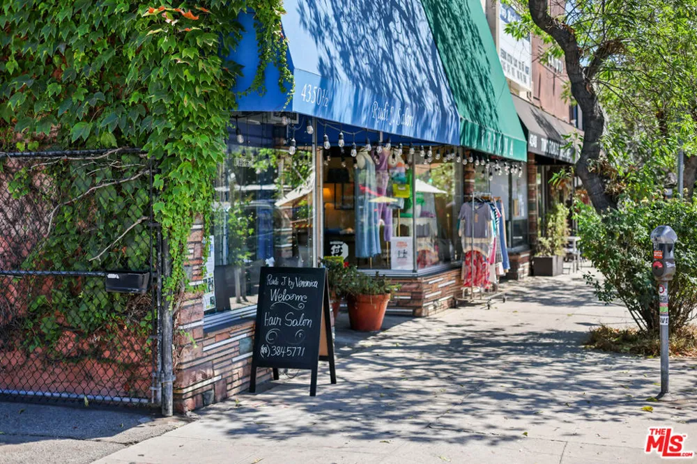 4324 Kraft Avenue Studio City, CA 91604