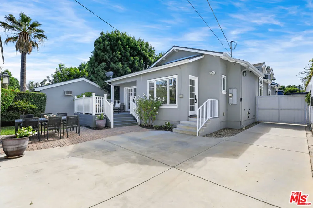 4324 Kraft Avenue Studio City, CA 91604