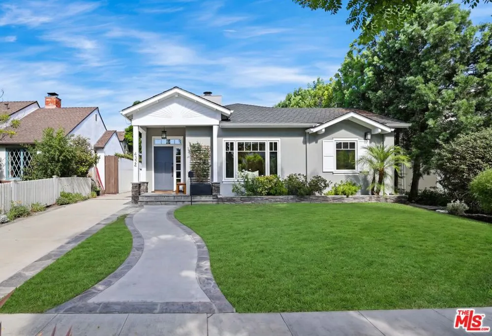 4324 Kraft Avenue Studio City, CA 91604