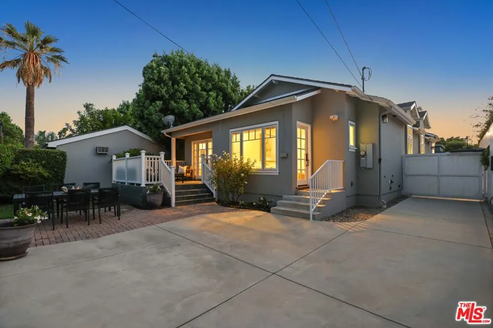 4324 Kraft Avenue Studio City, CA 91604