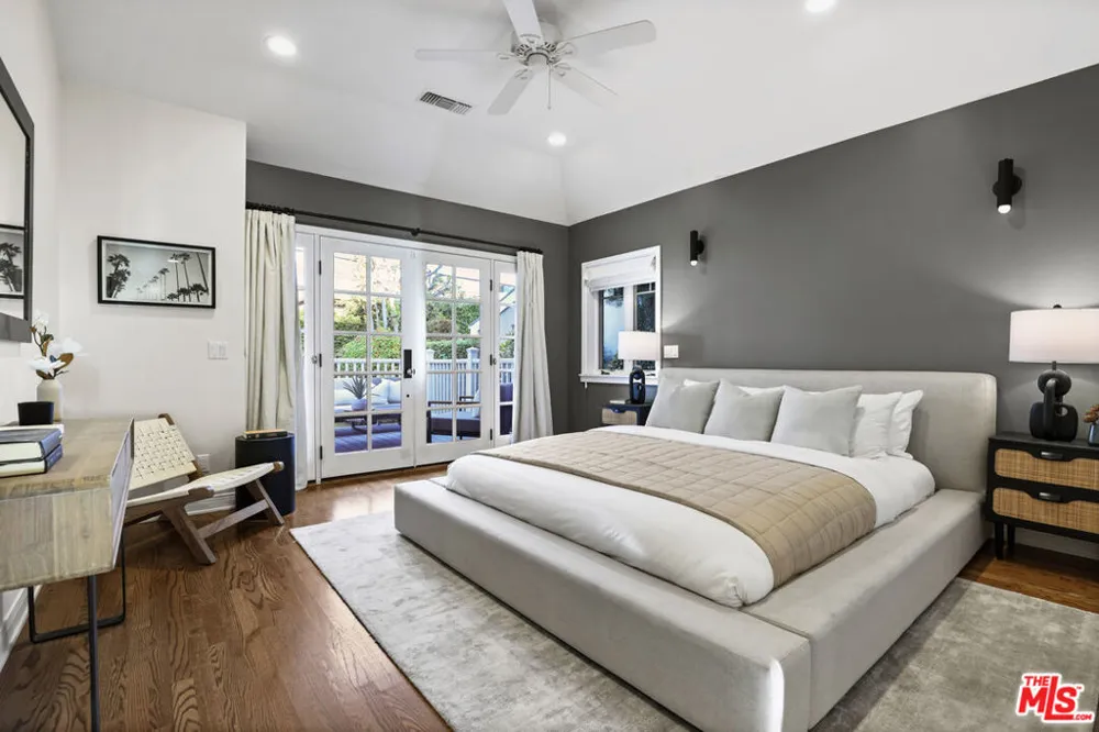 4324 Kraft Avenue Studio City, CA 91604