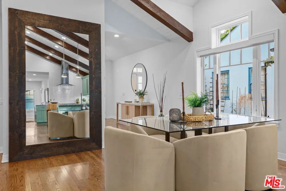 4324 Kraft Avenue Studio City, CA 91604