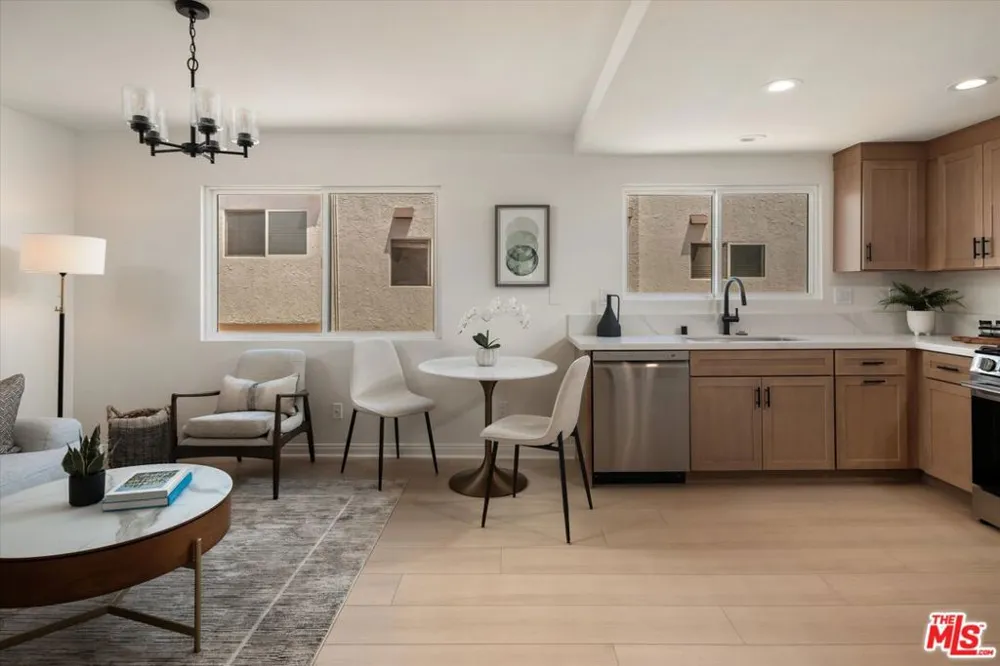 17173 Palisades Circle Pacific Palisades, CA 90272