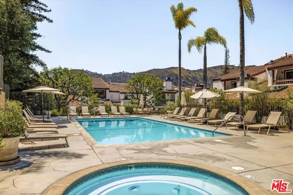 17173 Palisades Circle Pacific Palisades, CA 90272