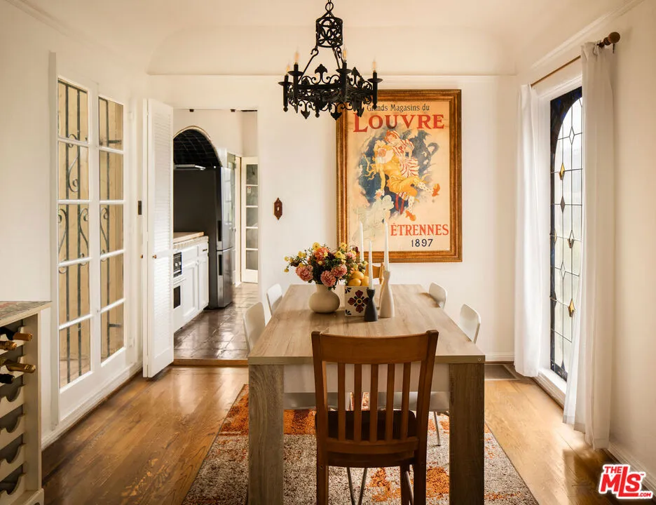 3346 Knoll Drive Los Angeles, CA 90068