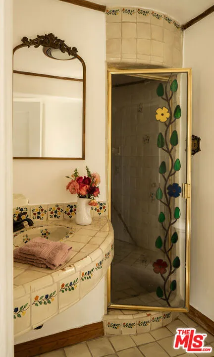 3346 Knoll Drive Los Angeles, CA 90068