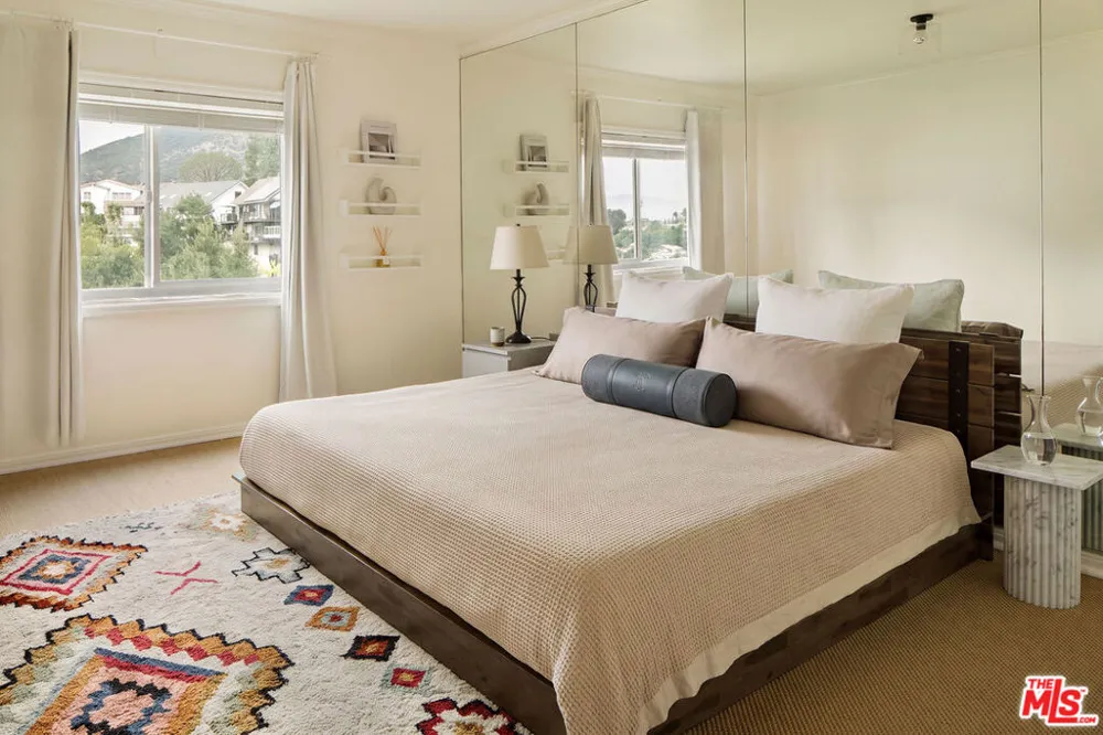 3346 Knoll Drive Los Angeles, CA 90068