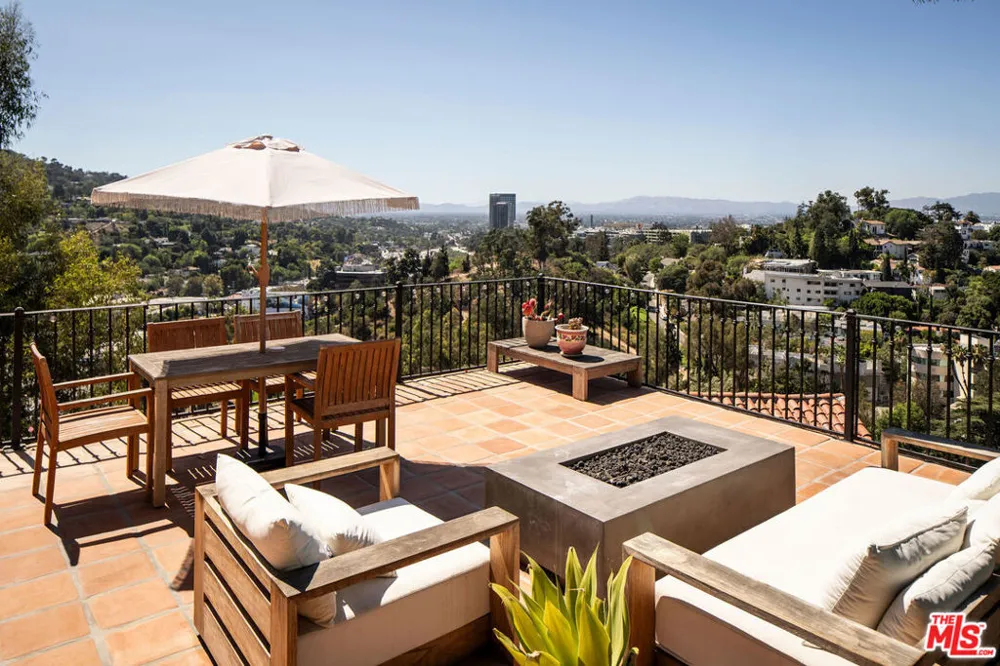 3346 Knoll Drive Los Angeles, CA 90068