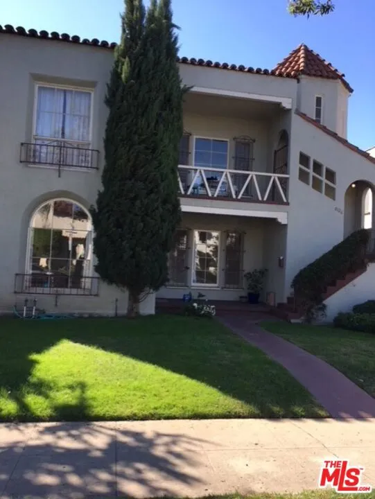 8124 BLACKBURN AVENUE Los Angeles, CA 90048