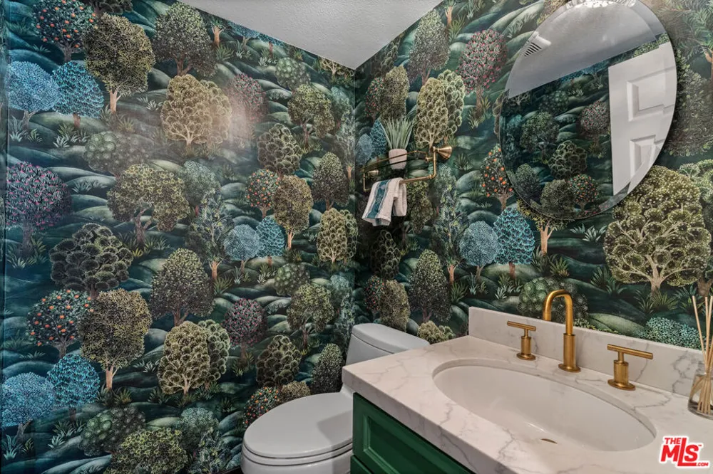 13072 Maxella Avenue #2 Marina del Rey, CA 90292