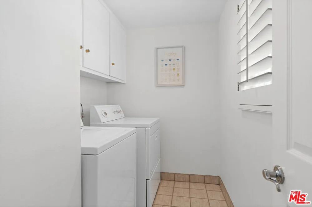 13072 Maxella Avenue #2 Marina del Rey, CA 90292
