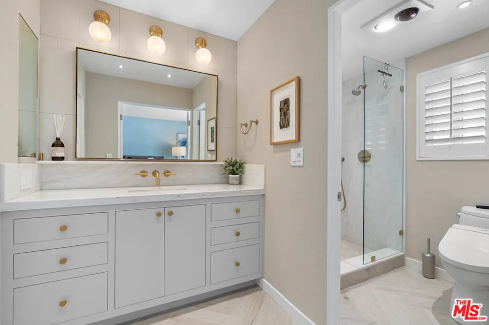 13072 Maxella Avenue #2 Marina del Rey, CA 90292