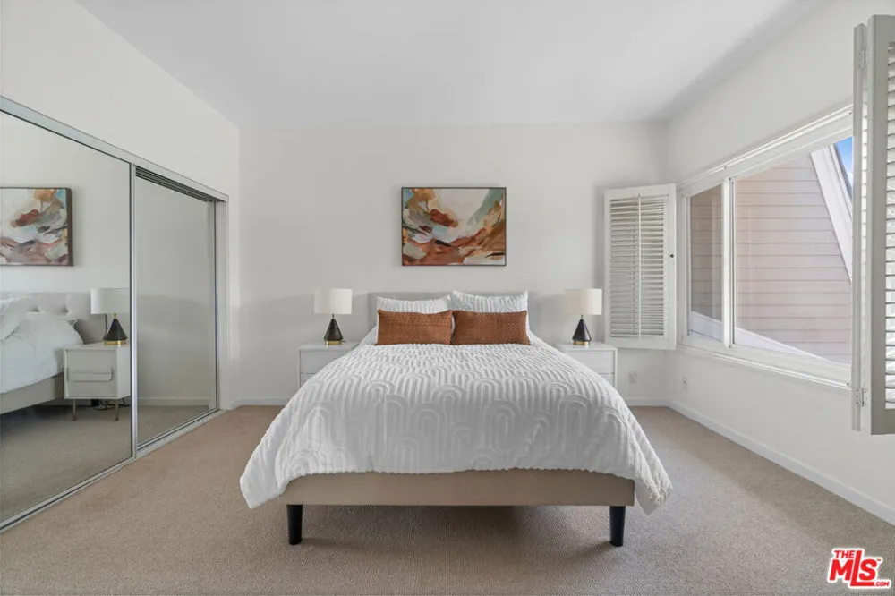 13072 Maxella Avenue #2 Marina del Rey, CA 90292