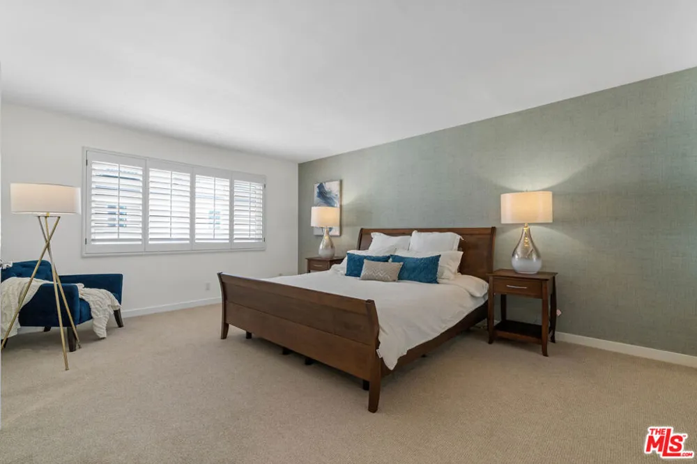 13072 Maxella Avenue #2 Marina del Rey, CA 90292