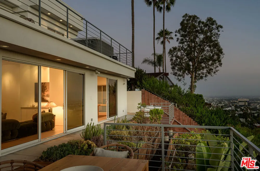 5502 Tuxedo Terrace Los Angeles, CA 90068