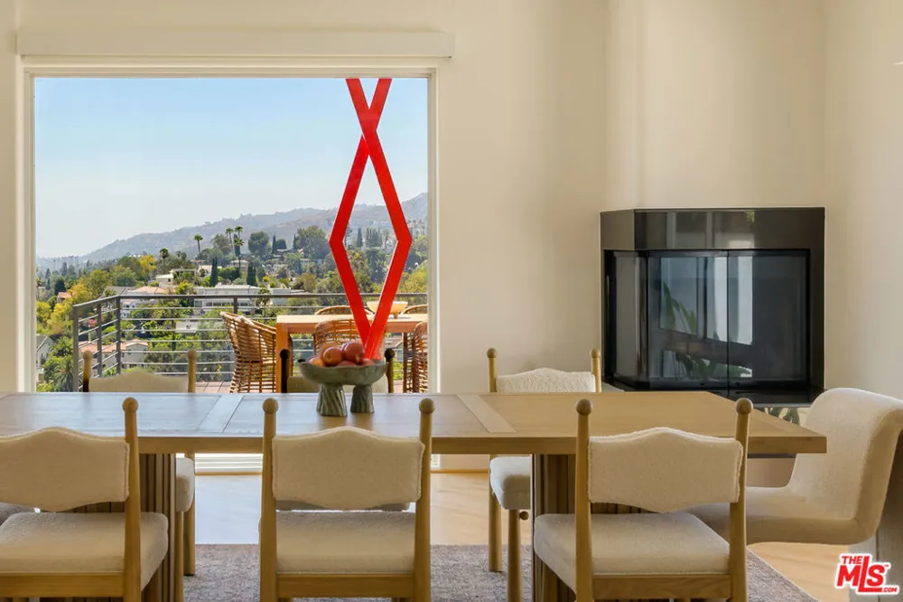 5502 Tuxedo Terrace Los Angeles, CA 90068