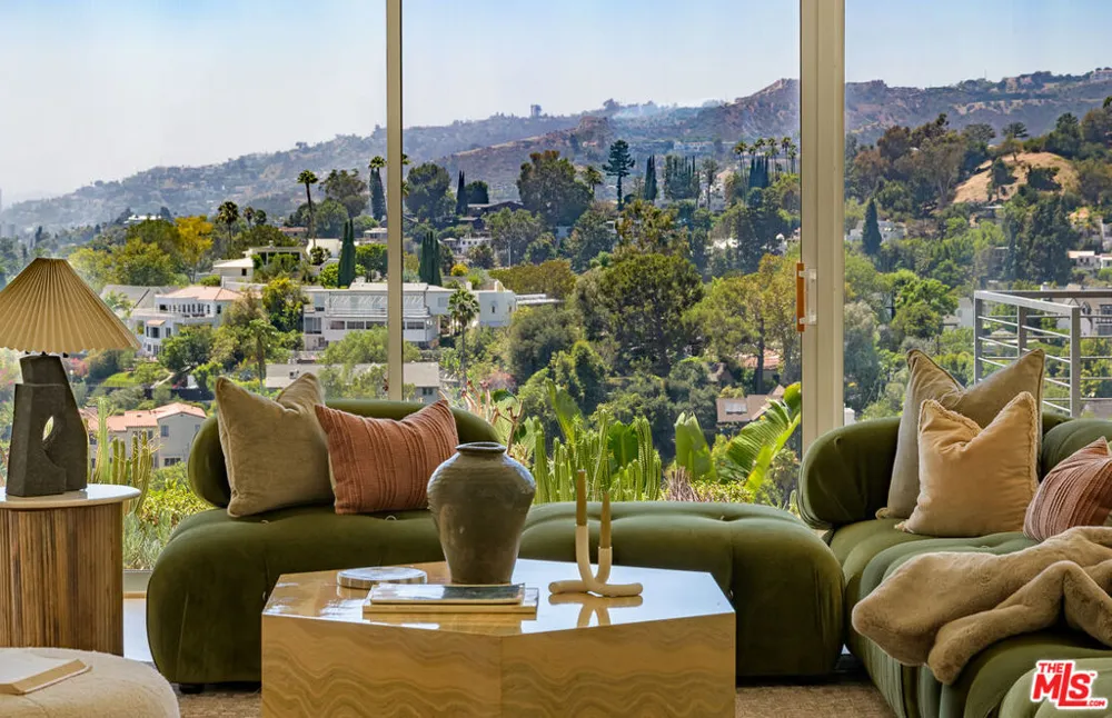 5502 Tuxedo Terrace Los Angeles, CA 90068