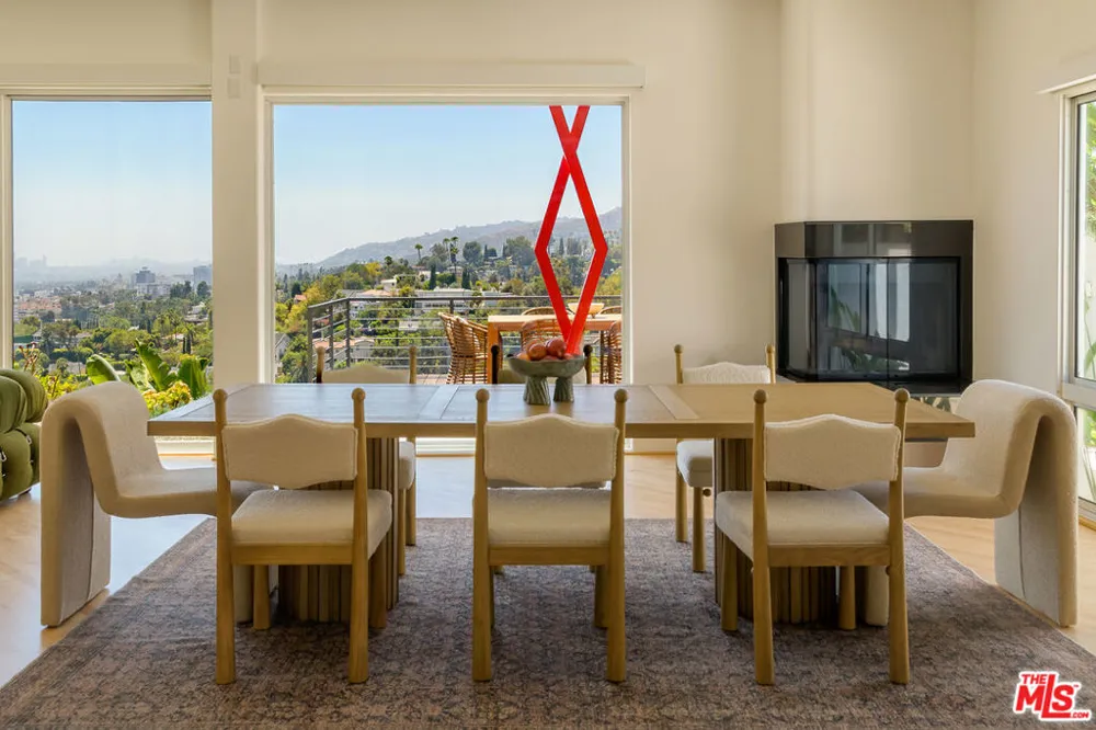 5502 Tuxedo Terrace Los Angeles, CA 90068