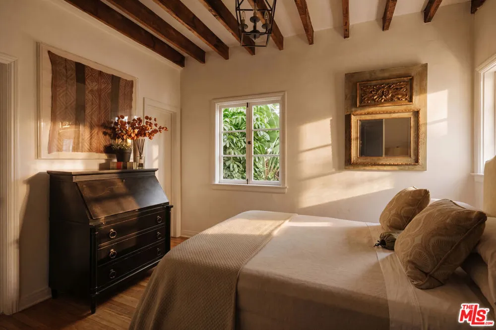 1027 Ridgedale Drive Beverly Hills, CA 90210