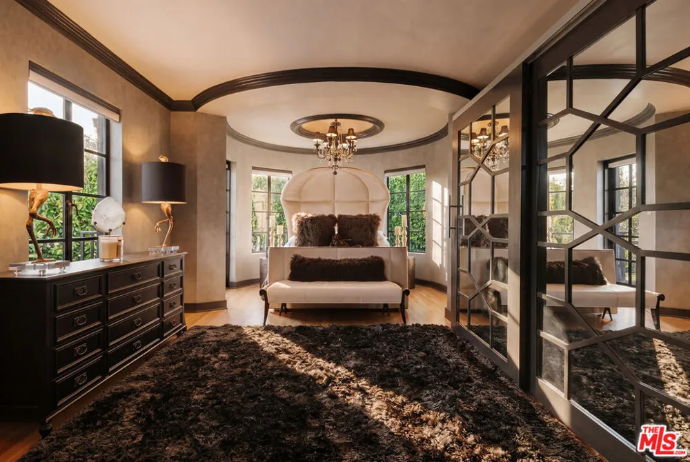 1027 Ridgedale Drive Beverly Hills, CA 90210