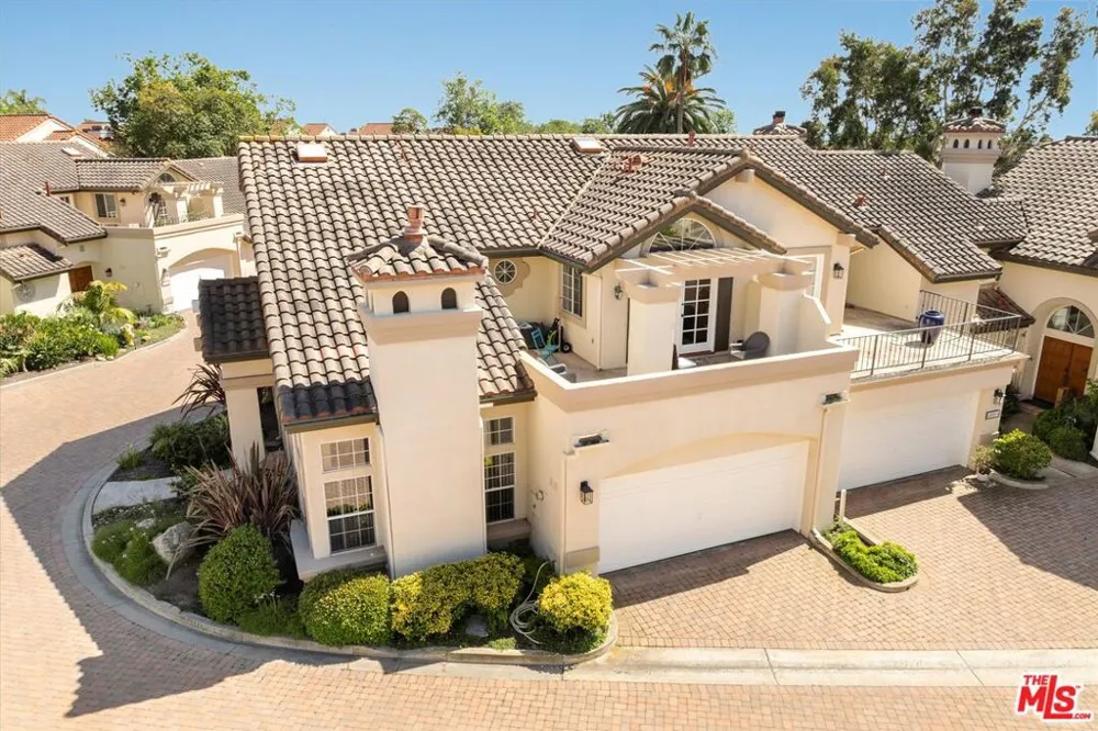 1256 Cravens Lane #3 Carpinteria, CA 93013