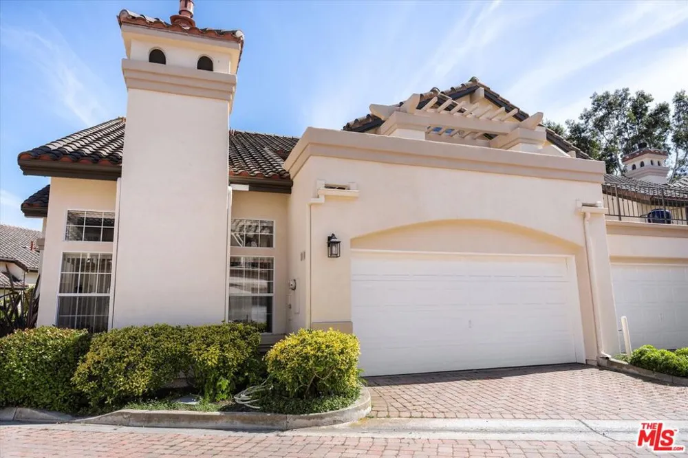 1256 Cravens Lane #3 Carpinteria, CA 93013