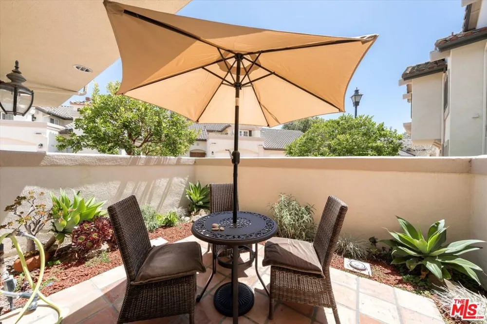 1256 Cravens Lane #3 Carpinteria, CA 93013